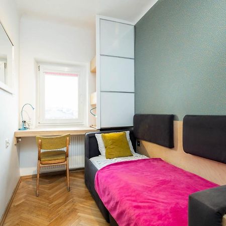 ורשה Vintage Vibe Rooms, Metro Politechnika By Urban Wake מראה חיצוני תמונה